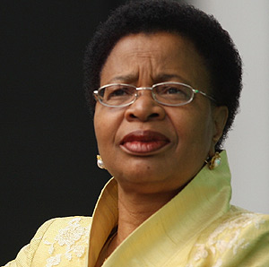 Wife Graca Machel confirms Mandela is recovering